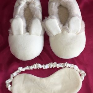 Adorable Slippers With Sleeping Mask
